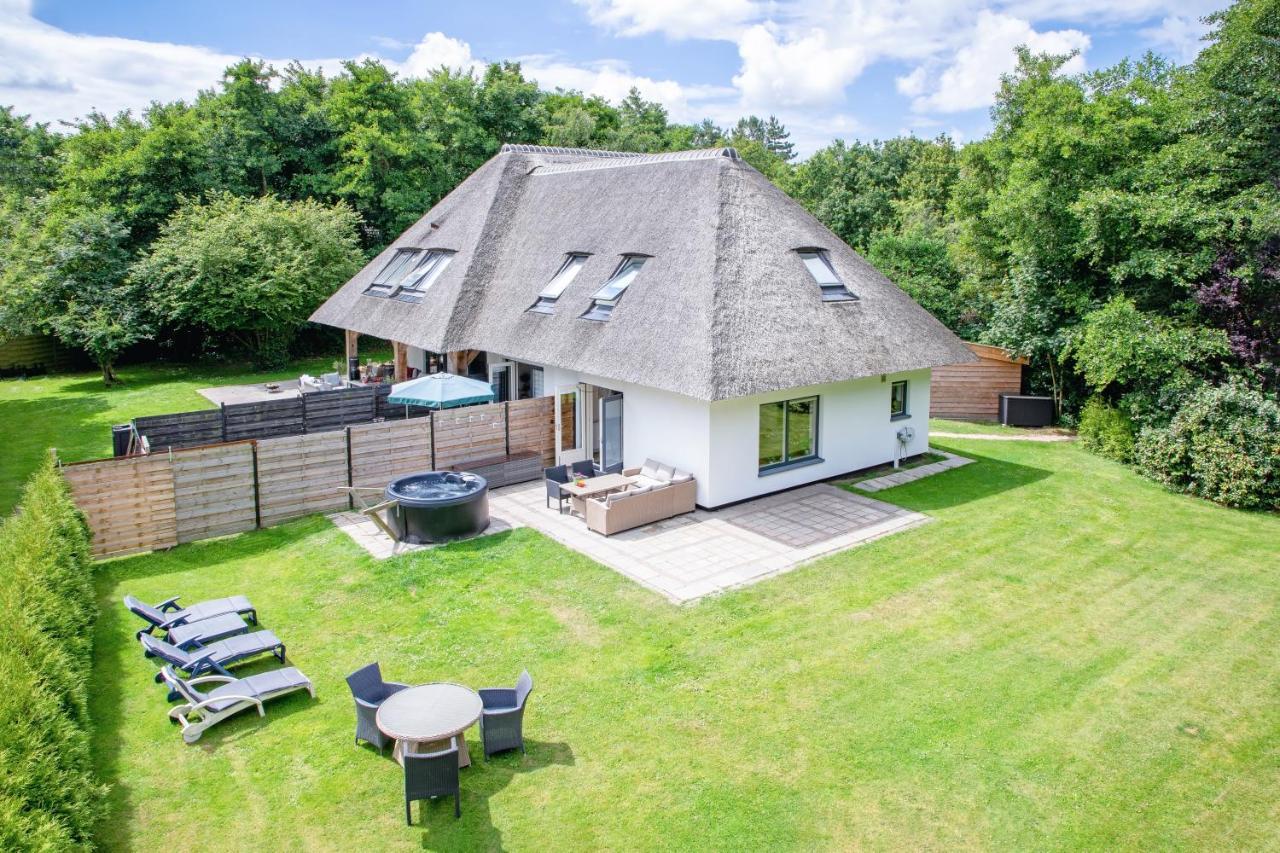 Villa The Island Life Texel Met Jacuzzi à De Koog  Extérieur photo